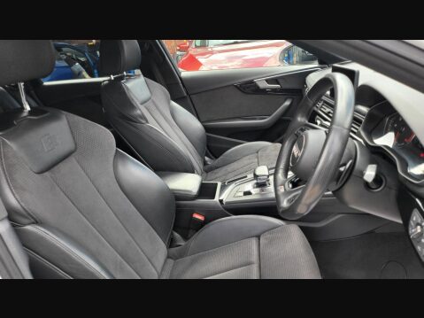 Audi A4 TFSI BLACK EDITION 16