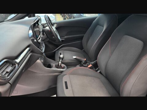 Ford Fiesta ST-LINE 27