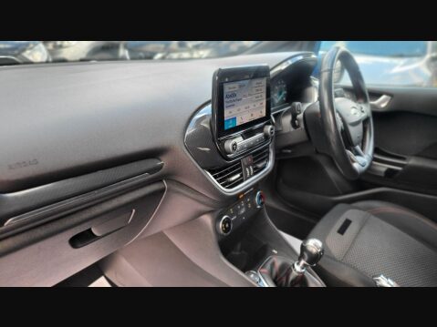 Ford Fiesta ST-LINE 10
