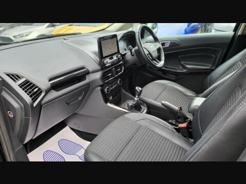 Ford Ecosport TITANIUM 25