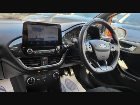 Ford Fiesta ST-LINE 12