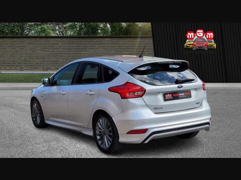 Ford Focus ST-LINE 5