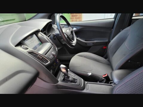 Ford Focus ST-LINE 32