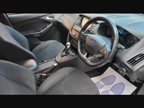 Ford Focus ST-LINE 15