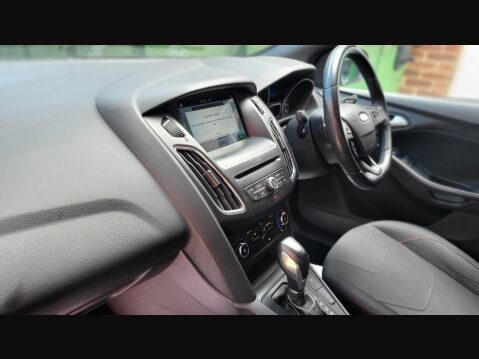Ford Focus ST-LINE 10