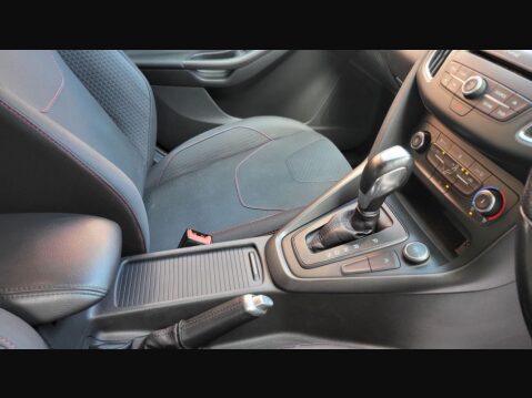 Ford Focus ST-LINE 40