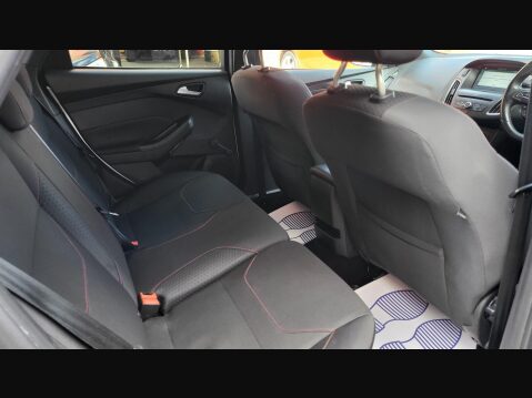 Ford Focus ST-LINE 19