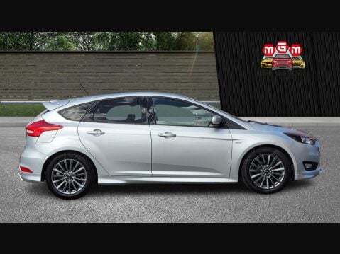 Ford Focus ST-LINE 8