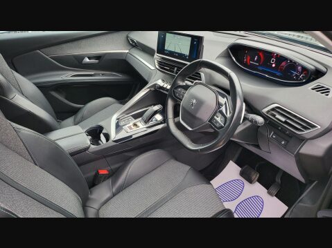 Peugeot 3008 PURETECH S/S ALLURE PREMIUM 4