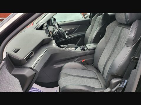 Peugeot 3008 PURETECH S/S ALLURE PREMIUM 29