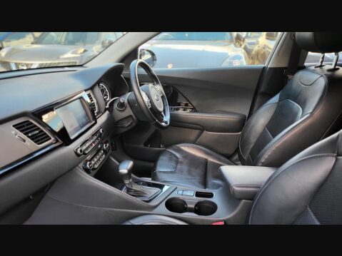 Kia Niro 3 32