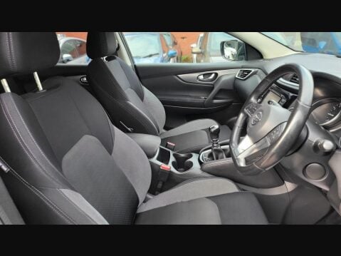 Nissan Qashqai N-CONNECTA DIG-T 15