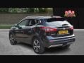 Nissan Qashqai N-CONNECTA DIG-T 6
