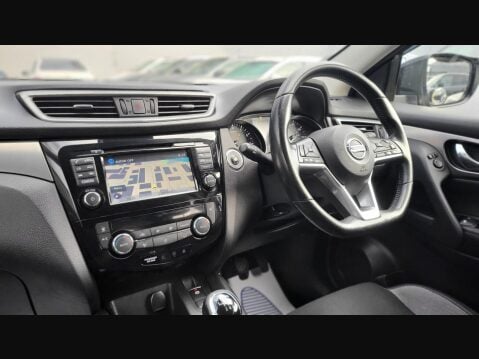 Nissan Qashqai N-CONNECTA DIG-T 34