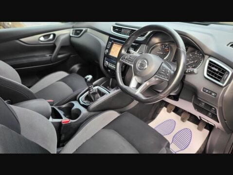 Nissan Qashqai N-CONNECTA DIG-T 14