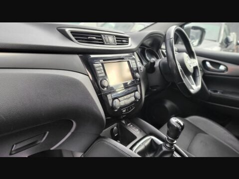 Nissan Qashqai N-CONNECTA DIG-T 11