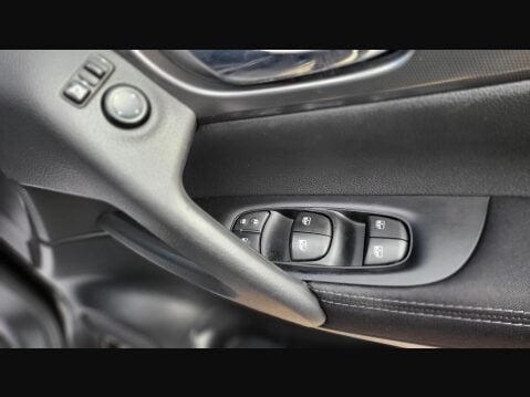 Nissan Qashqai N-CONNECTA DIG-T 21