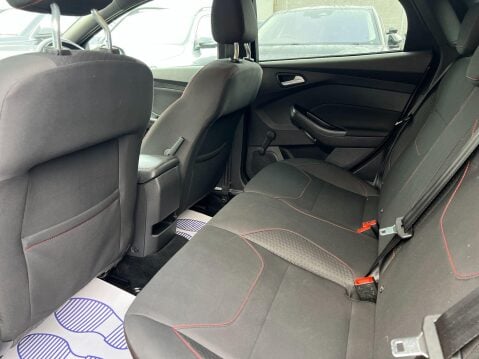 Ford Focus ST-LINE 15