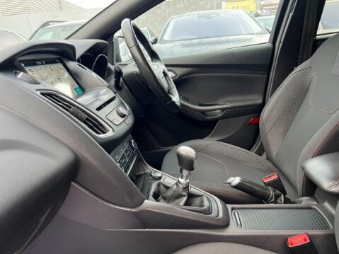 Ford Focus ST-LINE 23