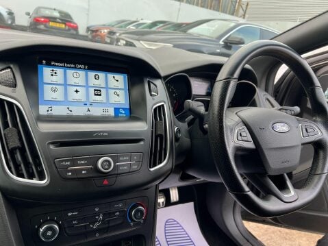 Ford Focus ST-LINE 14