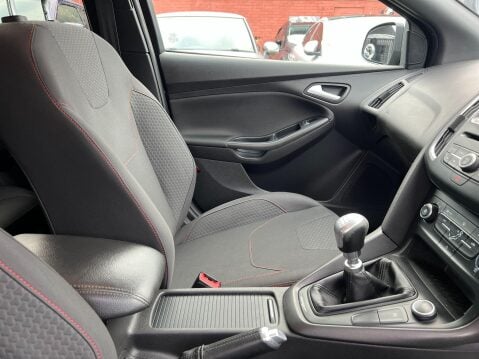 Ford Focus ST-LINE 28