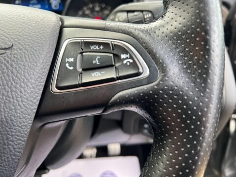 Ford Focus ST-LINE 18