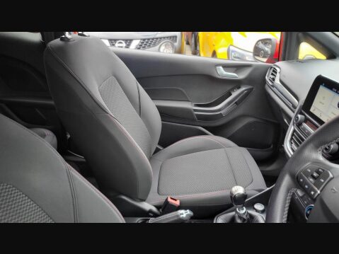 Ford Fiesta ST-LINE 15