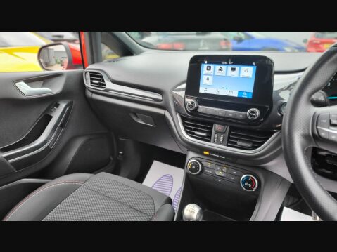 Ford Fiesta ST-LINE 13