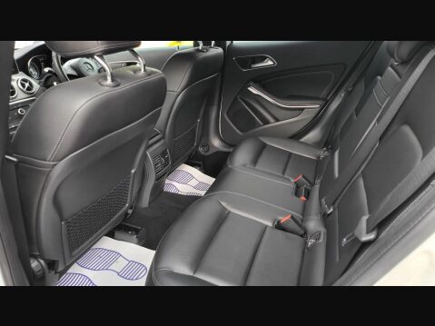 Mercedes-Benz GLA GLA 220 D 4MATIC SPORT PREMIUM 13