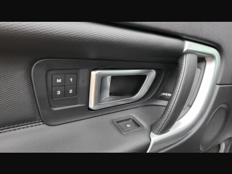 Land Rover Discovery Sport TD4 HSE DYNAMIC LUX 25