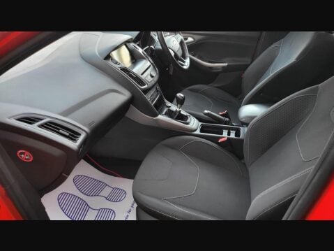 Ford Focus ZETEC 24