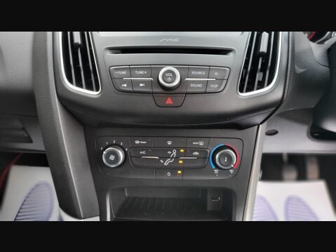 Ford Focus ZETEC 21