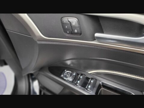 Ford Mondeo VIGNALE TDCI 32