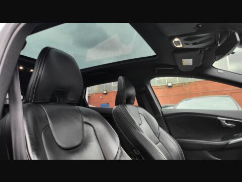 Volvo V40 T3 R-DESIGN PRO 19