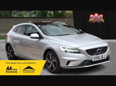 Volvo V40 T3 R-DESIGN PRO