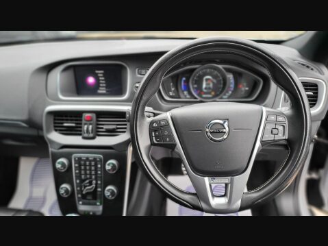 Volvo V40 T3 R-DESIGN PRO 29