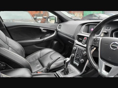 Volvo V40 T3 R-DESIGN PRO 15