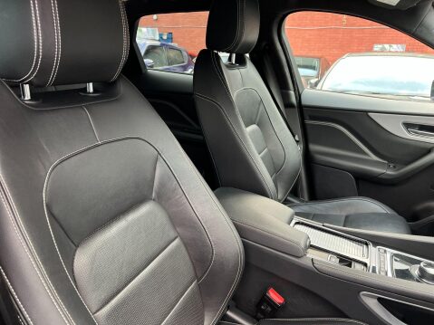 Jaguar F-Pace R-SPORT AWD 17