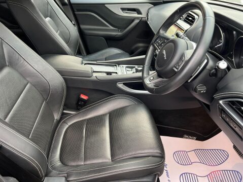 Jaguar F-Pace R-SPORT AWD 16