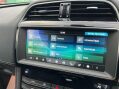 Jaguar F-Pace R-SPORT AWD 27