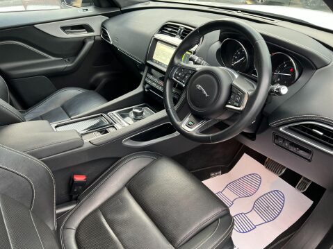 Jaguar F-Pace R-SPORT AWD 13