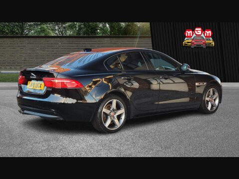 Jaguar XE D R-SPORT AWD 8