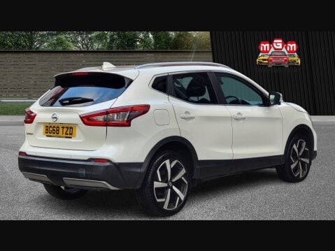 Nissan Qashqai DIG-T TEKNA 9