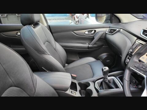 Nissan Qashqai DIG-T TEKNA 40