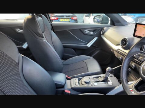 Audi Q2 TFSI S LINE 17
