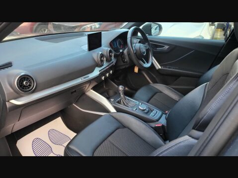 Audi Q2 TFSI S LINE 9