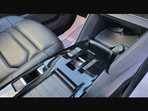 Citroen C4 PURETECH SHINE PLUS S/S EAT8 33