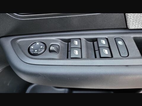 Citroen C4 PURETECH SHINE PLUS S/S EAT8 21