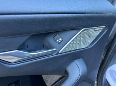 Jaguar I-Pace SE 24
