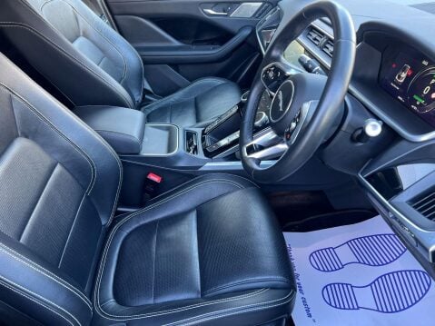 Jaguar I-Pace SE 15